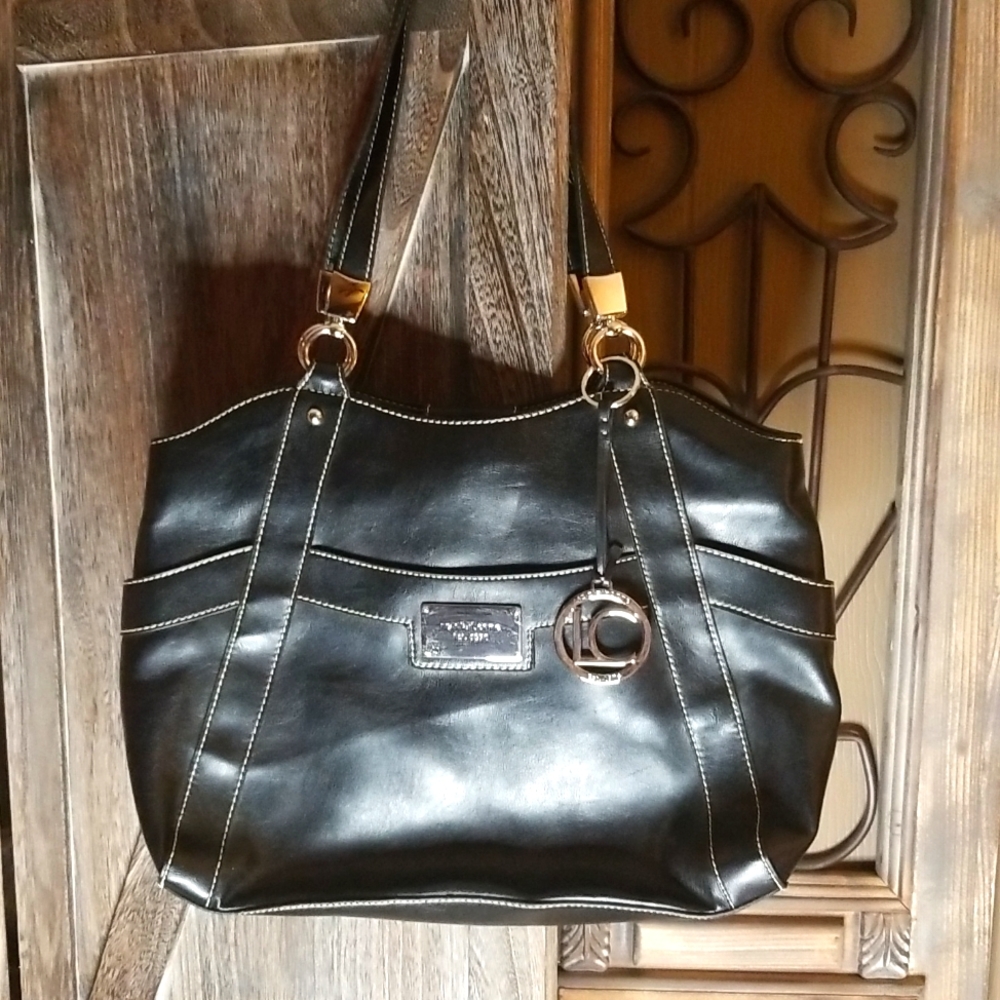 Liz Clairborne-Black leather purse w/ attached wallet & keychain emblem
